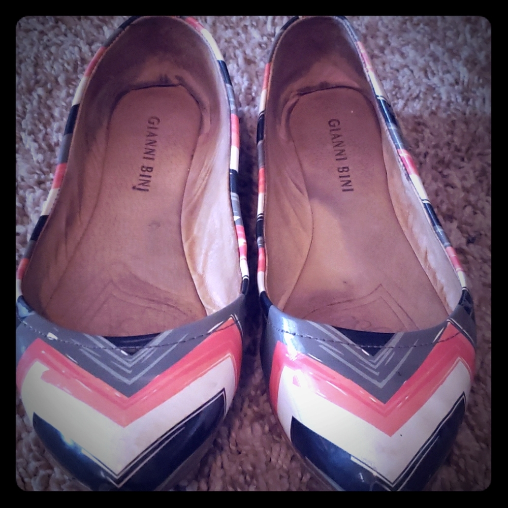 Multi colored Gianni Bini flats